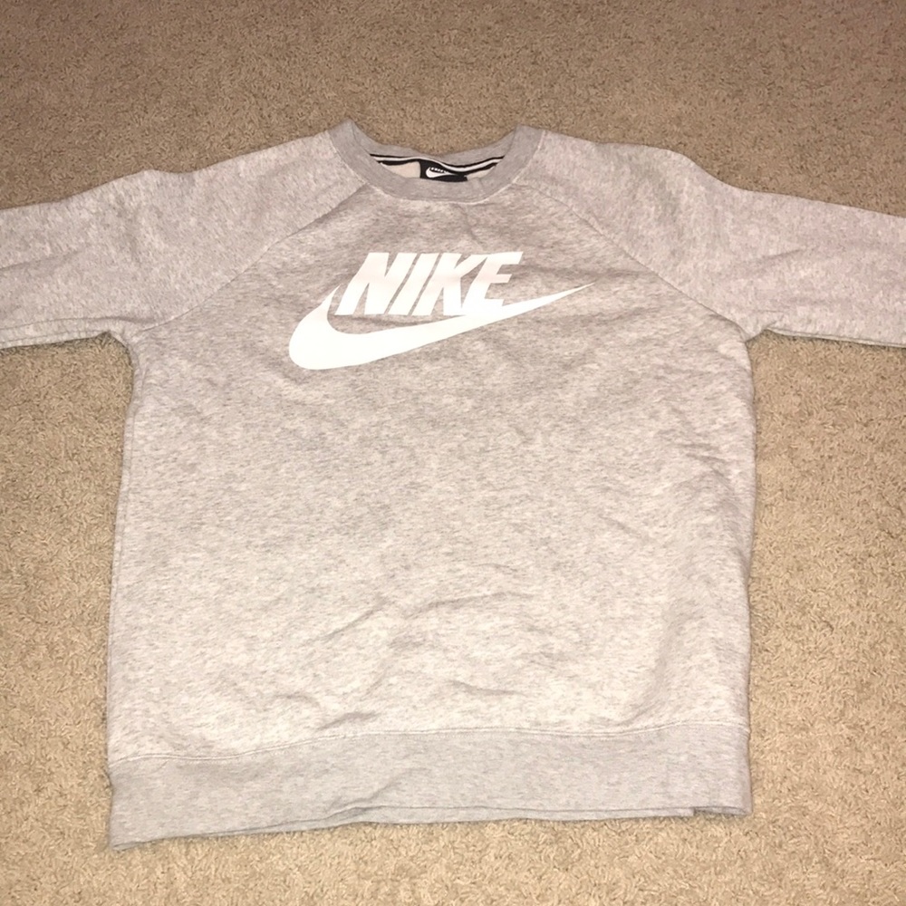 Size S, women’s nike noodie, barely worn